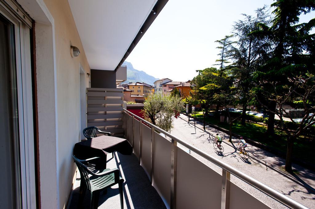 Hotel Rubino Nago-Torbole Bagian luar foto