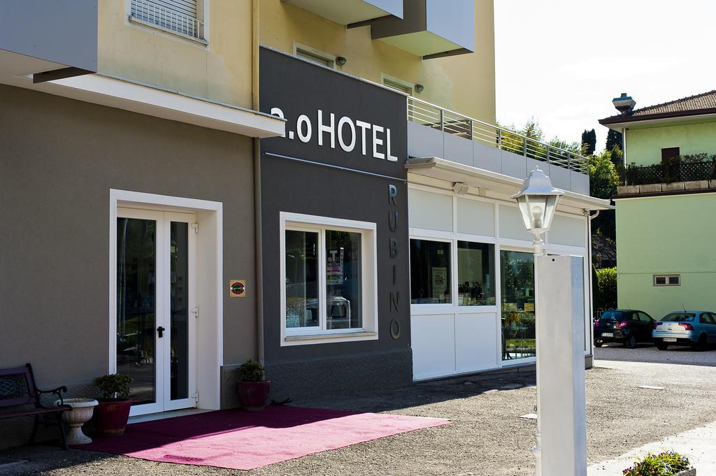 Hotel Rubino Nago-Torbole Bagian luar foto