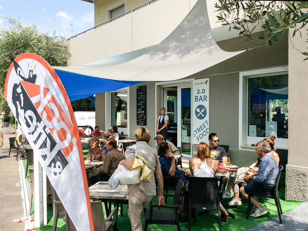 Hotel Rubino Nago-Torbole Bagian luar foto