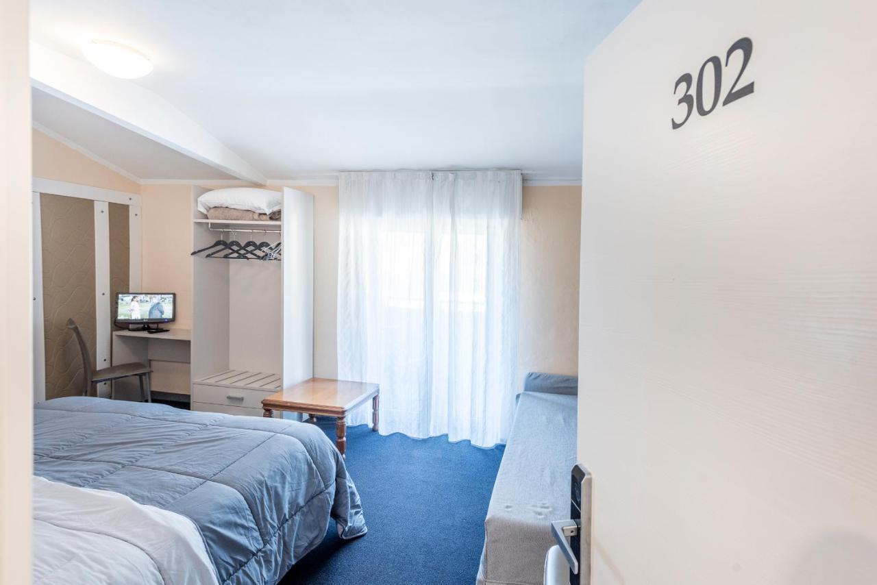 Hotel Rubino Nago-Torbole Bagian luar foto